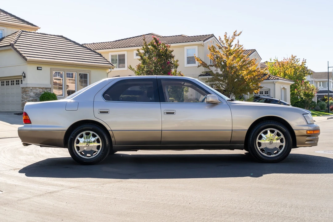 1996 Lexus LS 2nd Gen - Image 4 of 31
