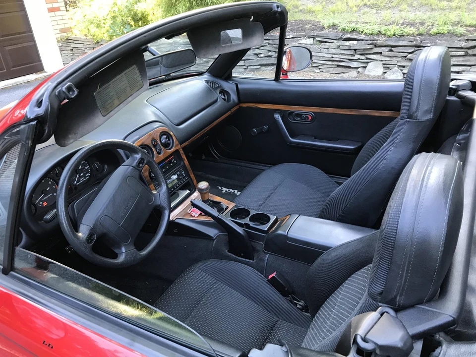 1996 Mazda NA MX-5 Miata - Image 29 of 31