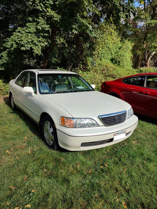 1997 Acura RL 1st Gen - Image 8 of 31