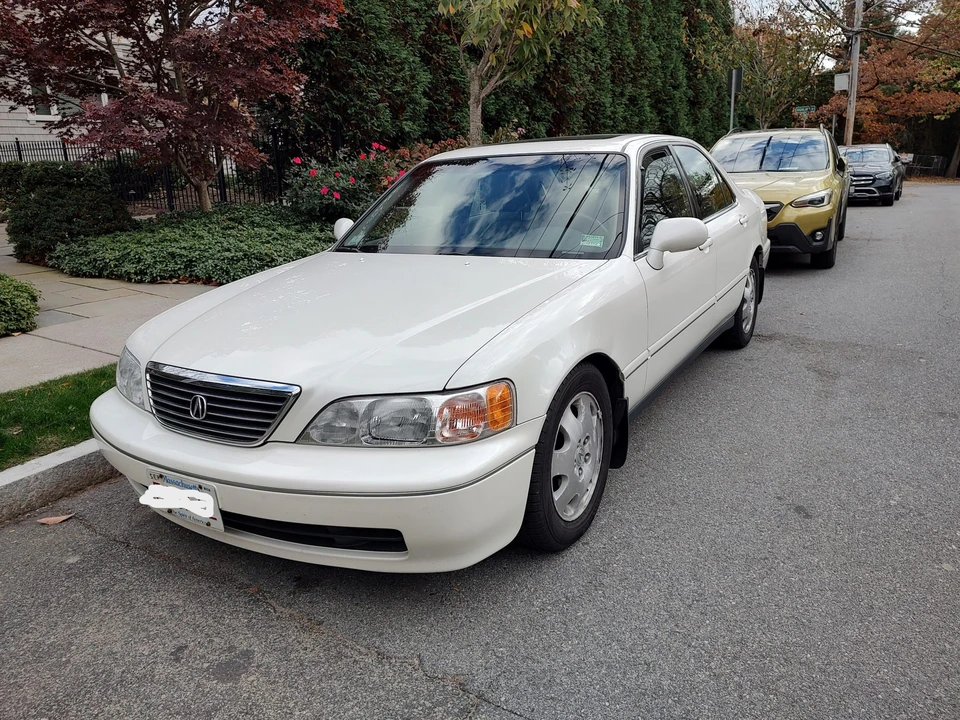 1997 Acura RL 1st Gen - Image 4 of 31