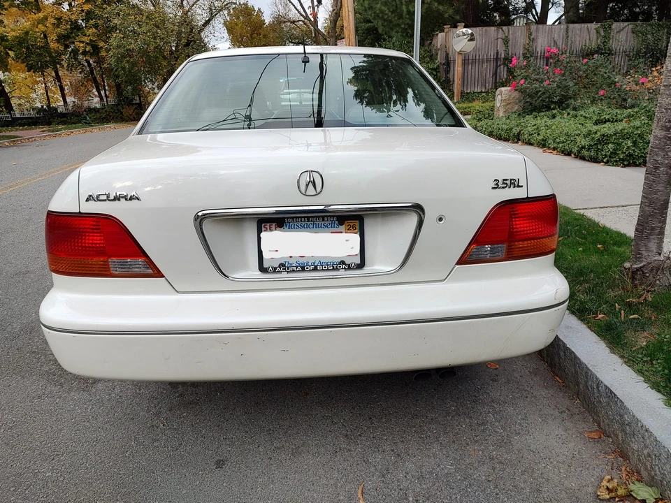 1997 Acura RL 1st Gen - Image 11 of 31