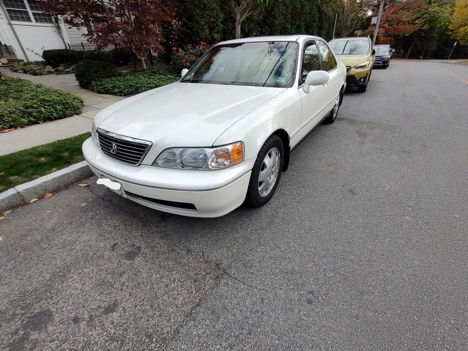 1997 Acura RL 1st Gen - Image 3 of 31