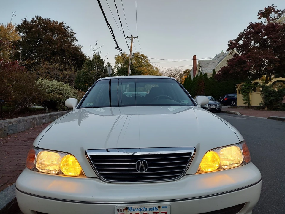 1997 Acura RL 1st Gen - Image 21 of 31