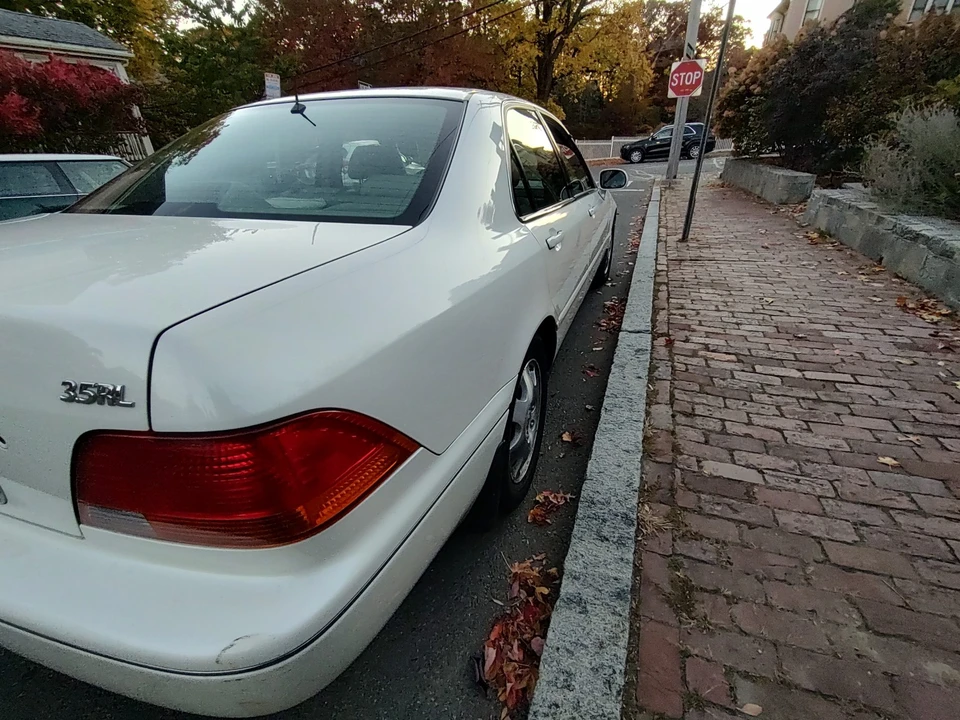 1997 Acura RL 1st Gen - Image 29 of 31
