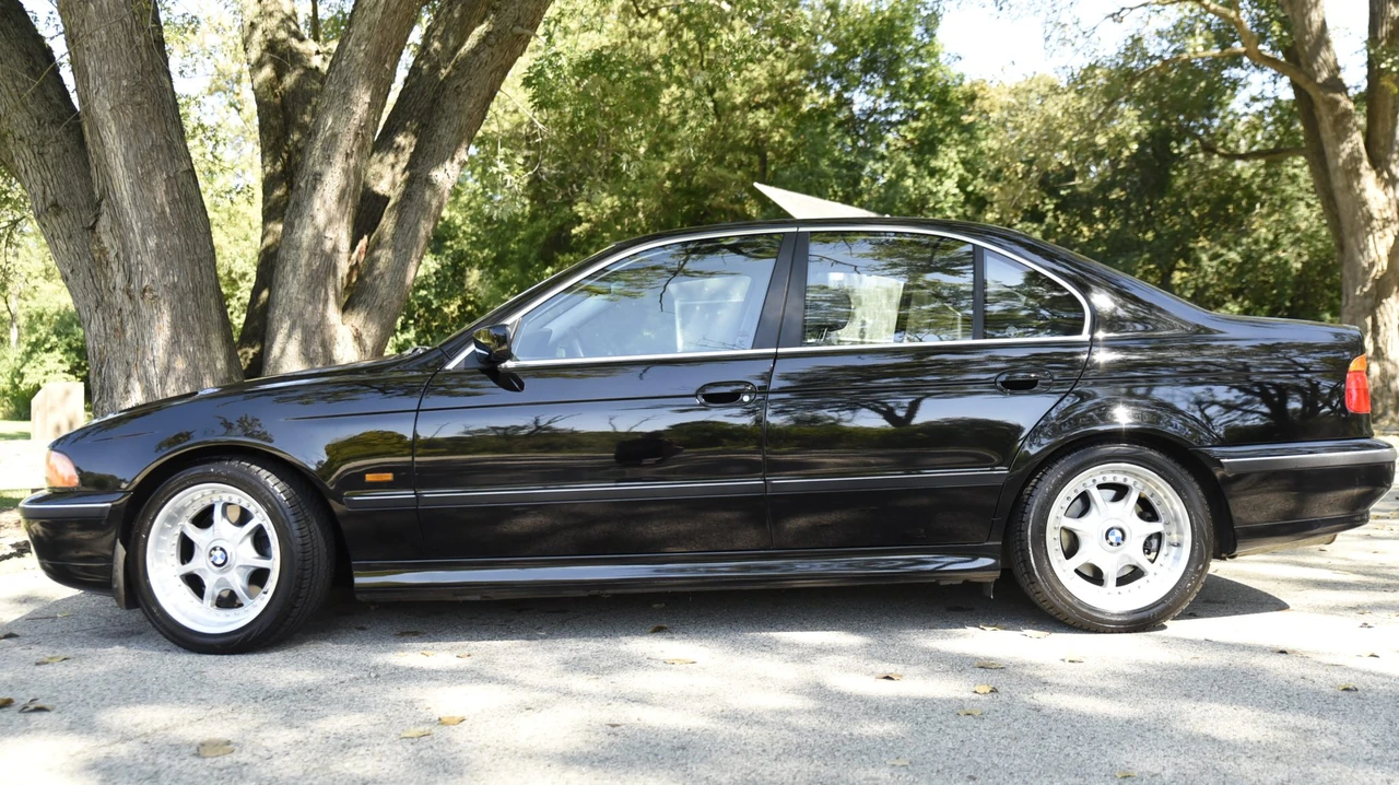 1997 BMW E39 540i - Image 7 of 31