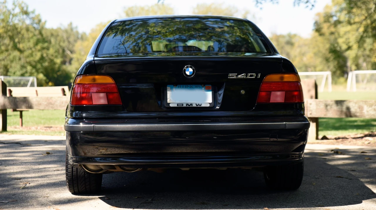 1997 BMW E39 540i - Image 11 of 31