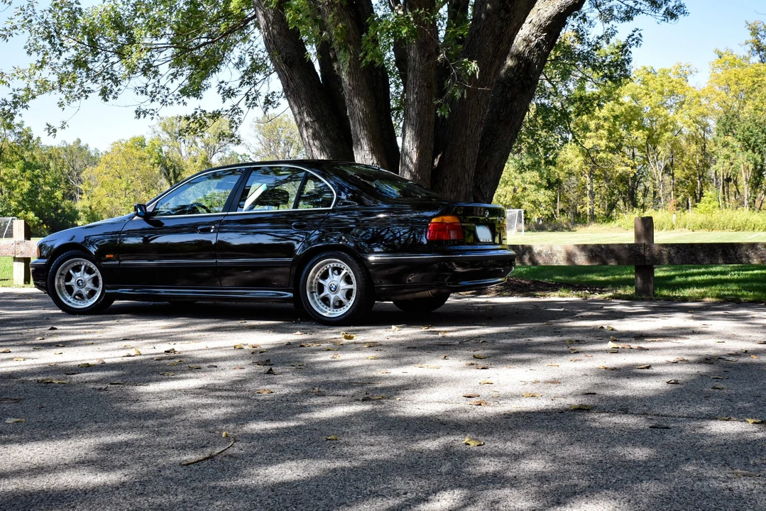 1997 BMW E39 540i - Image 8 of 31