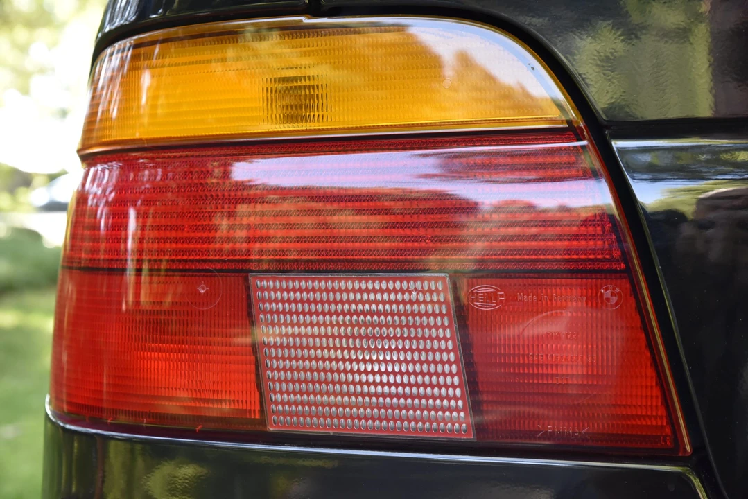 1997 BMW E39 540i - Image 22 of 31