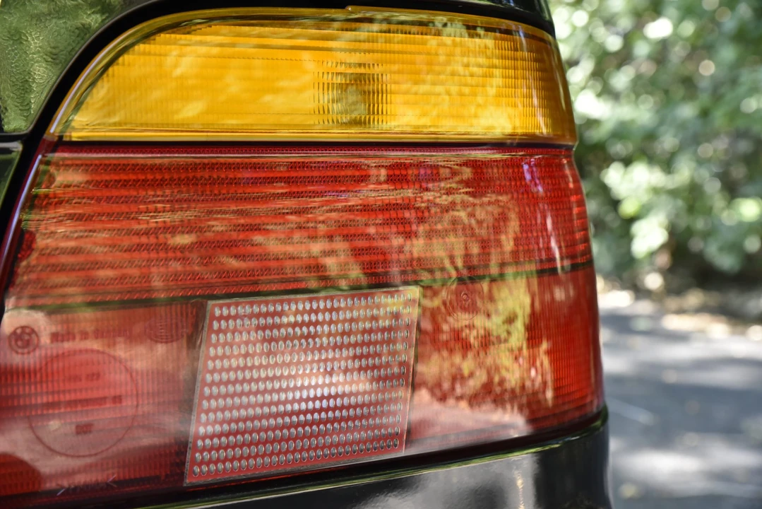 1997 BMW E39 540i - Image 23 of 31