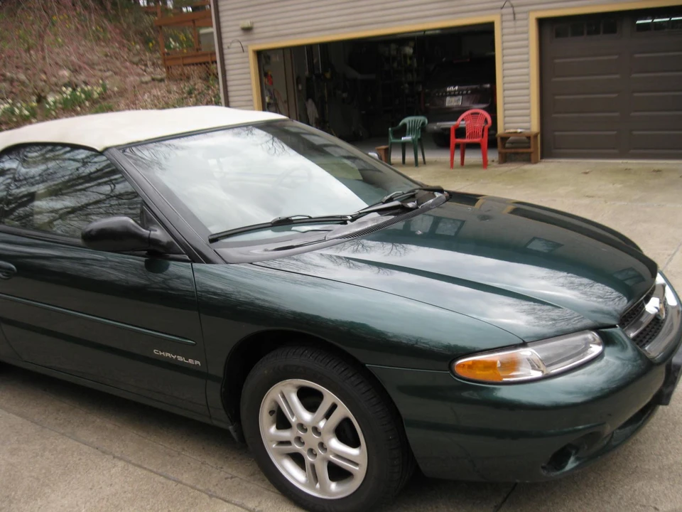 1997 Chrysler Sebring - Image 13 of 31