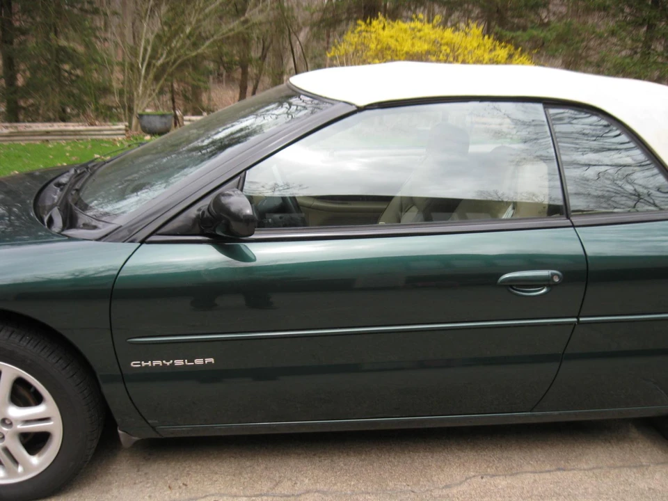1997 Chrysler Sebring - Image 19 of 31