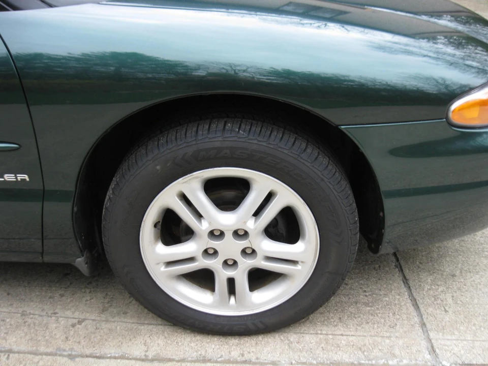 1997 Chrysler Sebring - Image 28 of 31