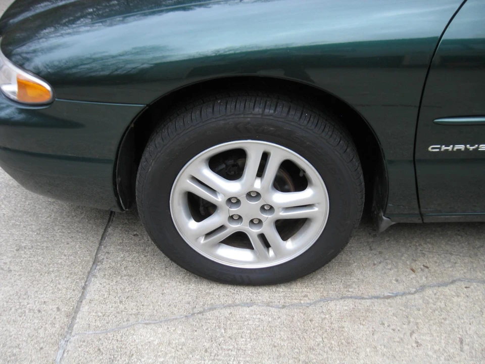 1997 Chrysler Sebring - Image 25 of 31