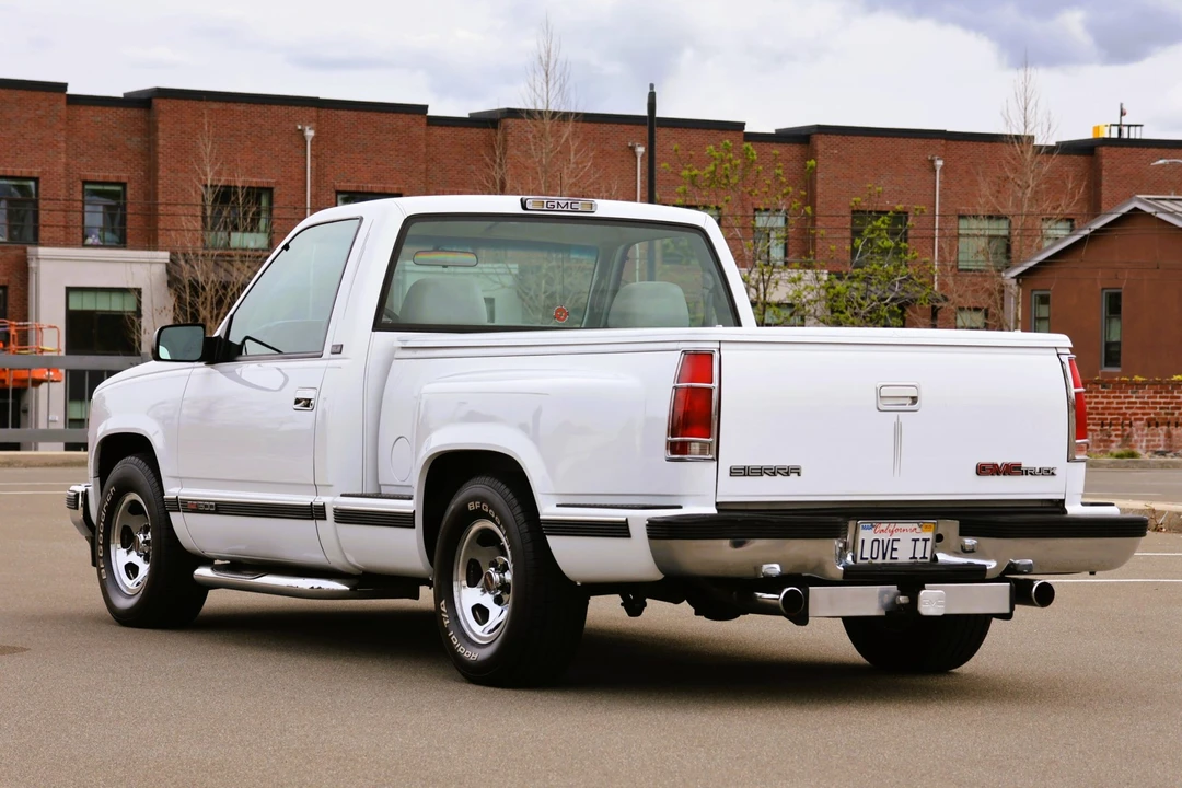 1997 GMC Sierra 1st Gen - Image 5 of 31