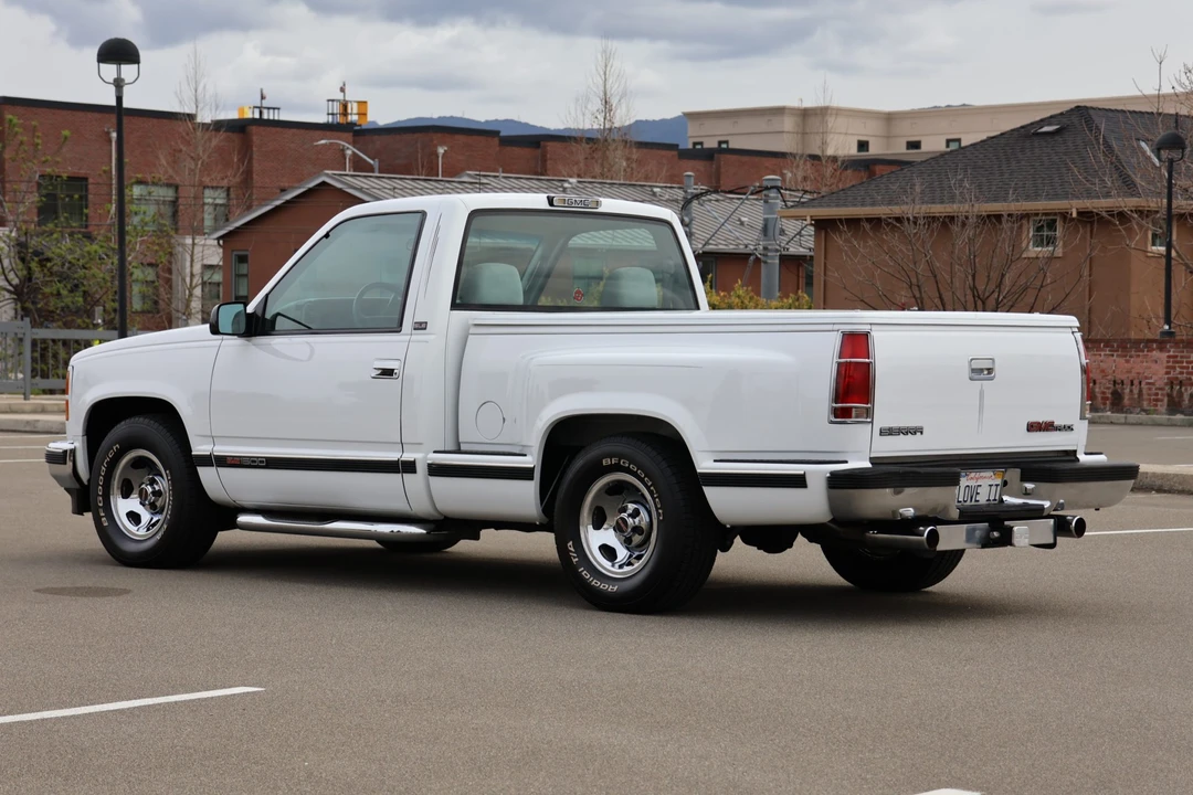 1997 GMC Sierra 1st Gen - Image 4 of 31