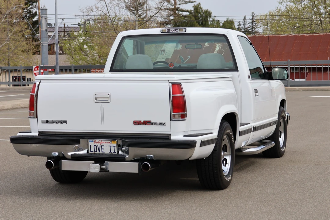 1997 GMC Sierra 1st Gen - Image 10 of 31