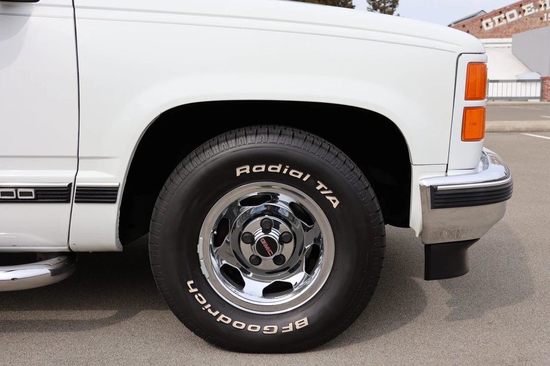 1997 GMC Sierra 1st Gen - Image 28 of 31