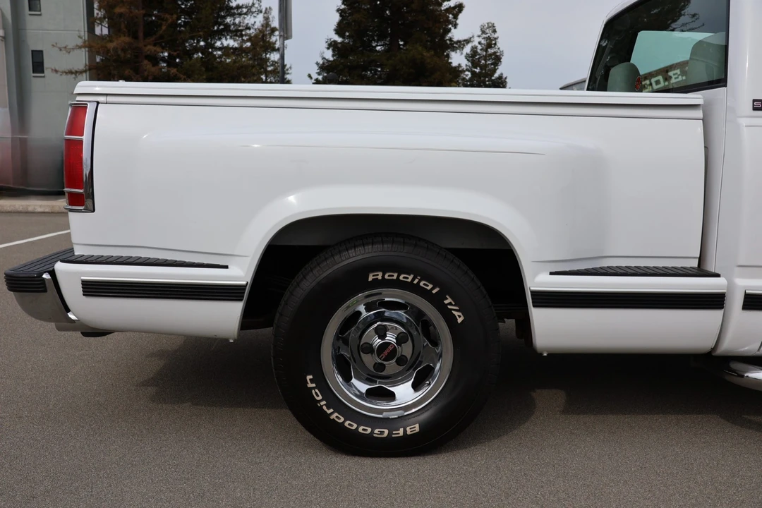 1997 GMC Sierra 1st Gen - Image 23 of 31