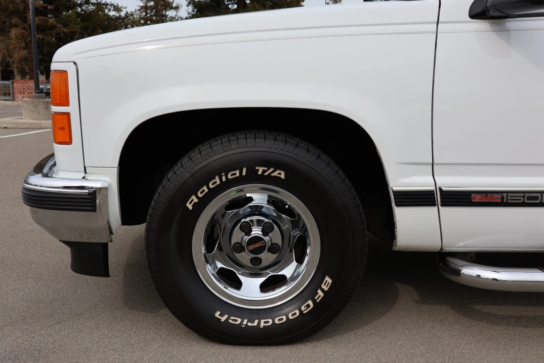 1997 GMC Sierra 1st Gen - Image 16 of 31