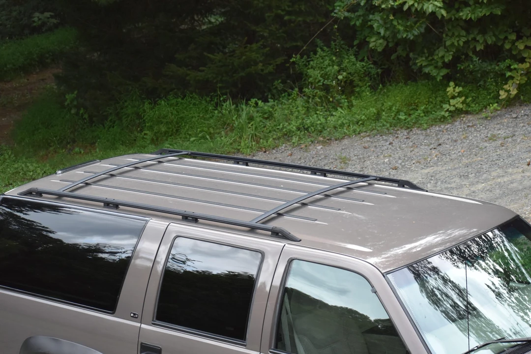 1997 GMC Suburban 8th Gen - Image 22 of 31