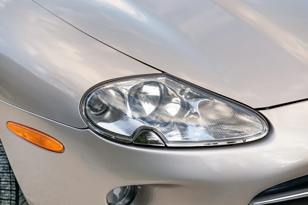1997 Jaguar X100 XK8 - Image 18 of 31