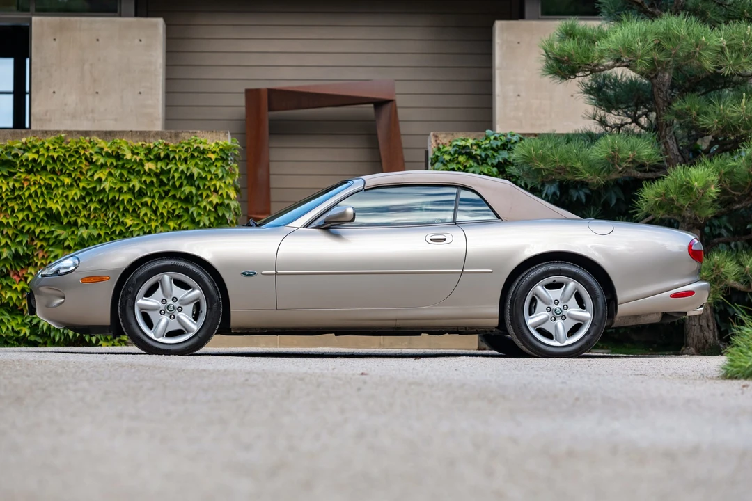 1997 Jaguar X100 XK8 - Image 10 of 31