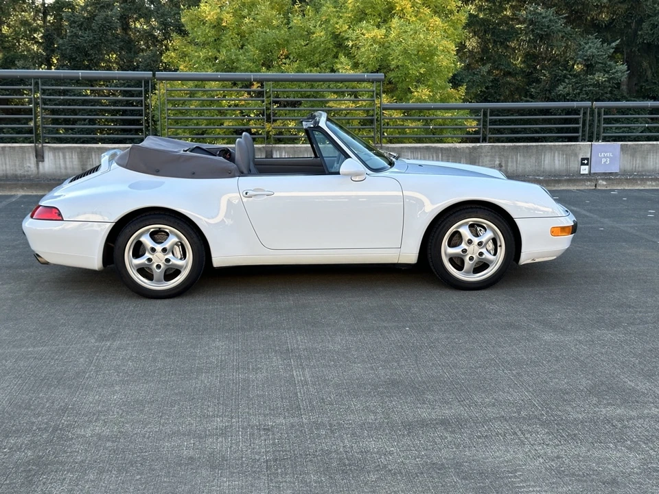 1997 Porsche 993 Carrera 4 - Image 26 of 31