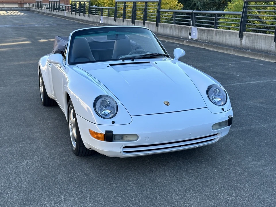1997 Porsche 993 Carrera 4 - Image 17 of 31