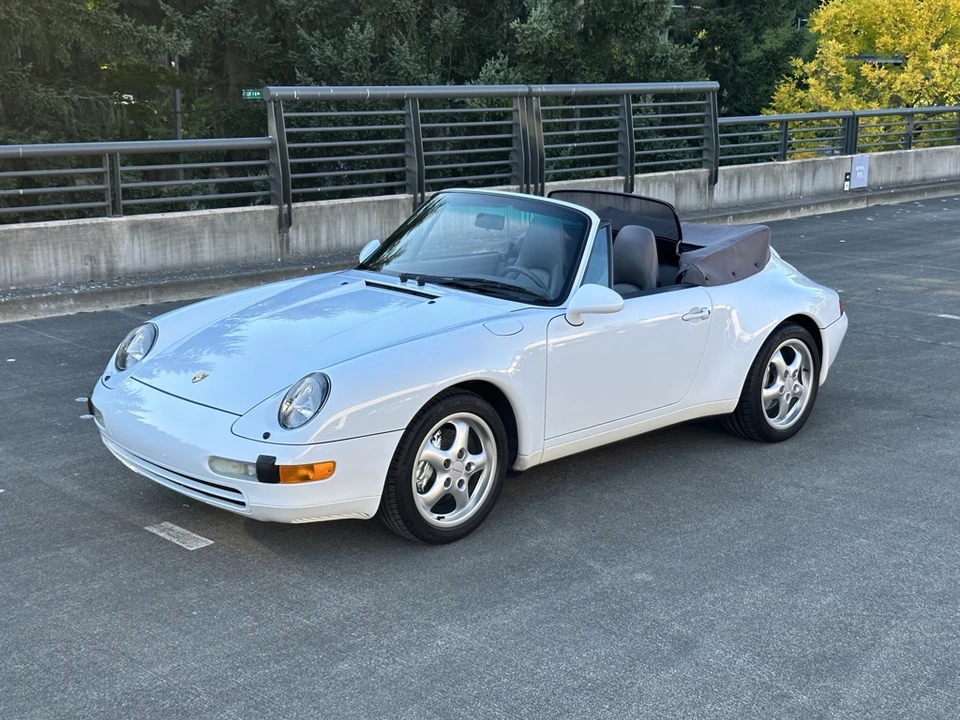 1997 Porsche 993 Carrera 4 - Image 6 of 31
