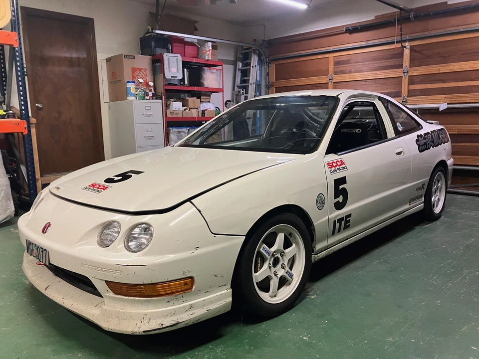 1998 Acura Integra Type R 3rd Gen - Image 2 of 31