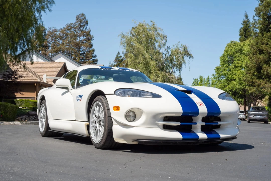 1998 Dodge Viper GTS 2nd Gen - Image 9 of 31