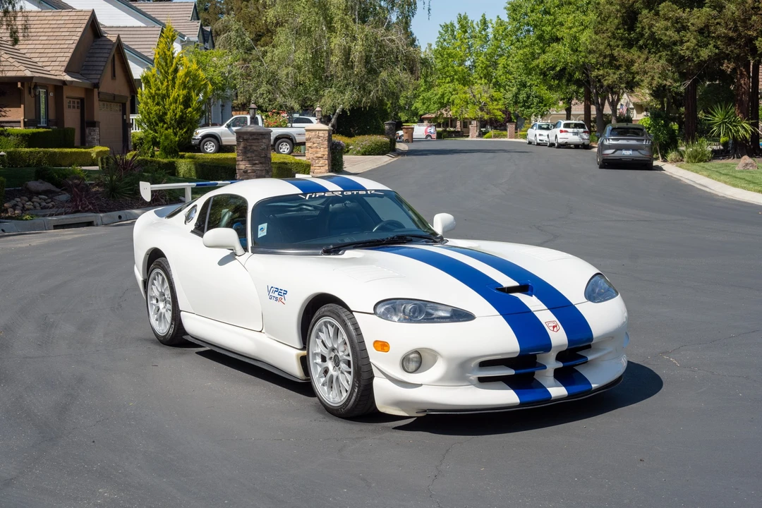 1998 Dodge Viper GTS 2nd Gen - Image 14 of 31