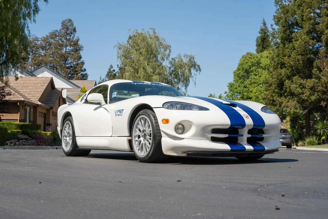 1998 Dodge Viper GTS 2nd Gen - Image 11 of 31