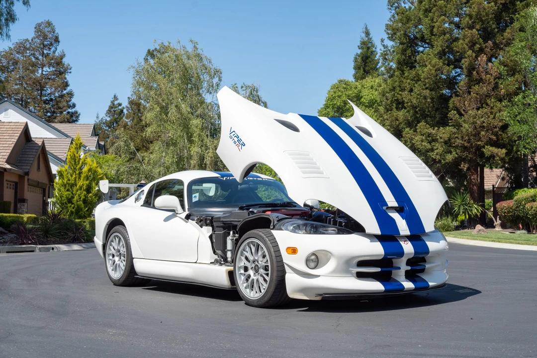 1998 Dodge Viper GTS 2nd Gen - Image 26 of 31