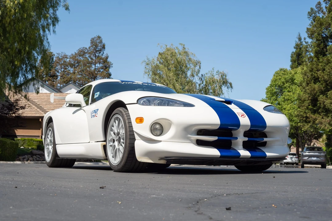1998 Dodge Viper GTS 2nd Gen - Image 10 of 31