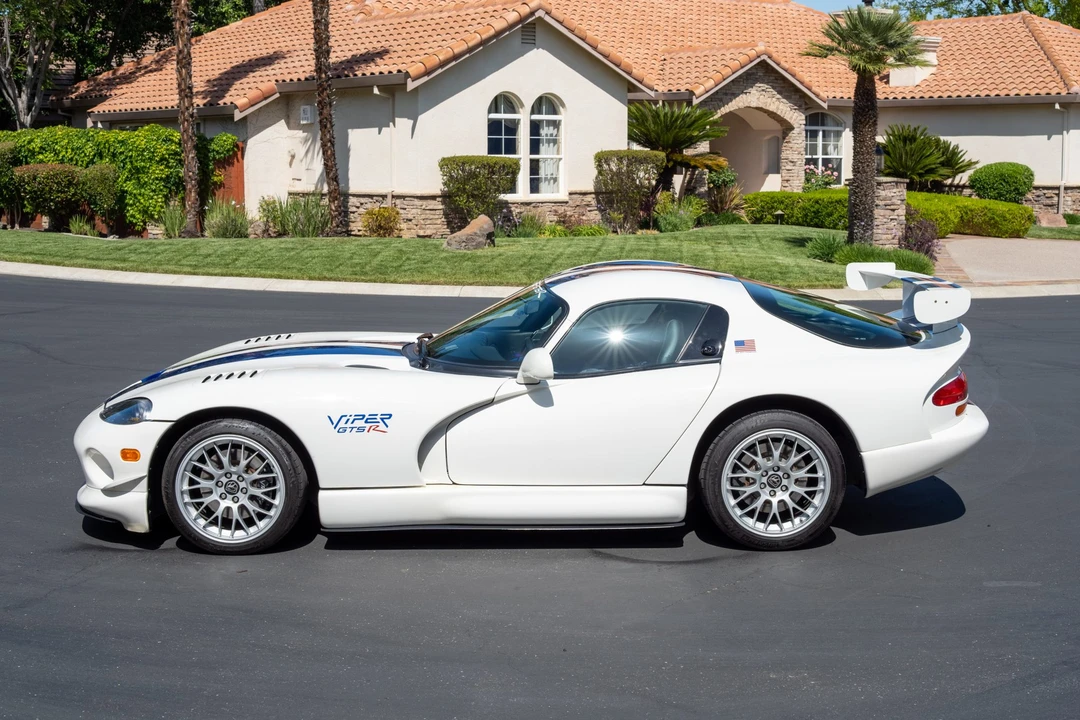 1998 Dodge Viper GTS 2nd Gen - Image 24 of 31