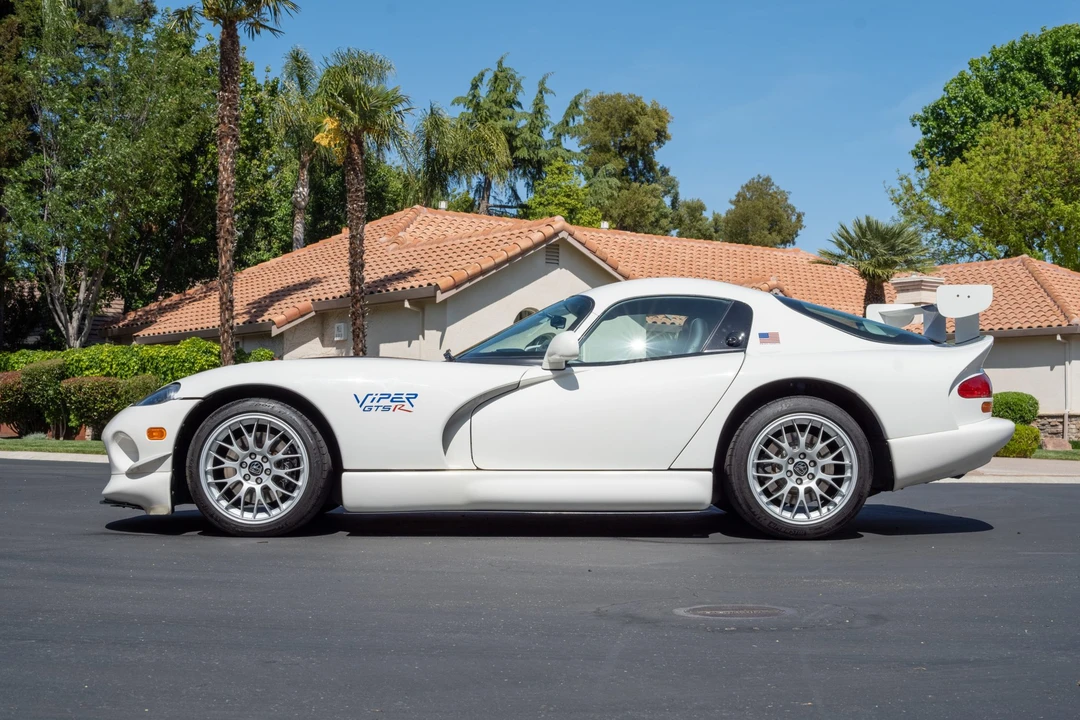 1998 Dodge Viper GTS 2nd Gen - Image 23 of 31