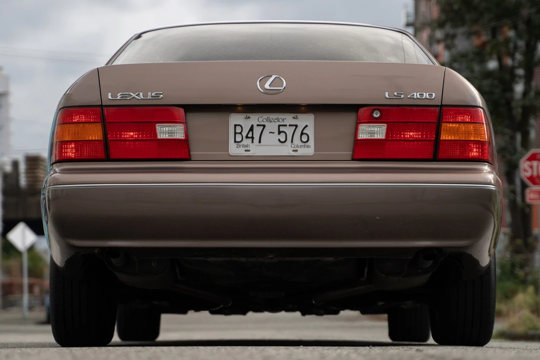 1998 Lexus LS 2nd Gen - Image 17 of 31