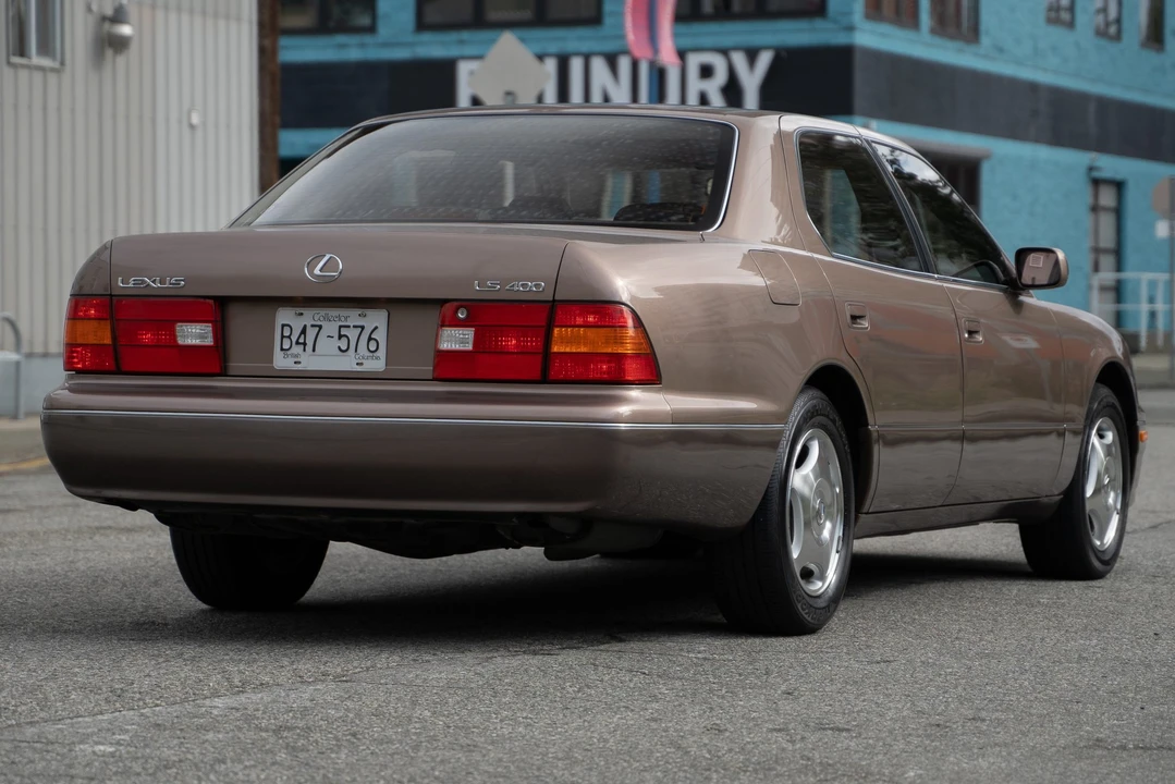 1998 Lexus LS 2nd Gen - Image 19 of 31