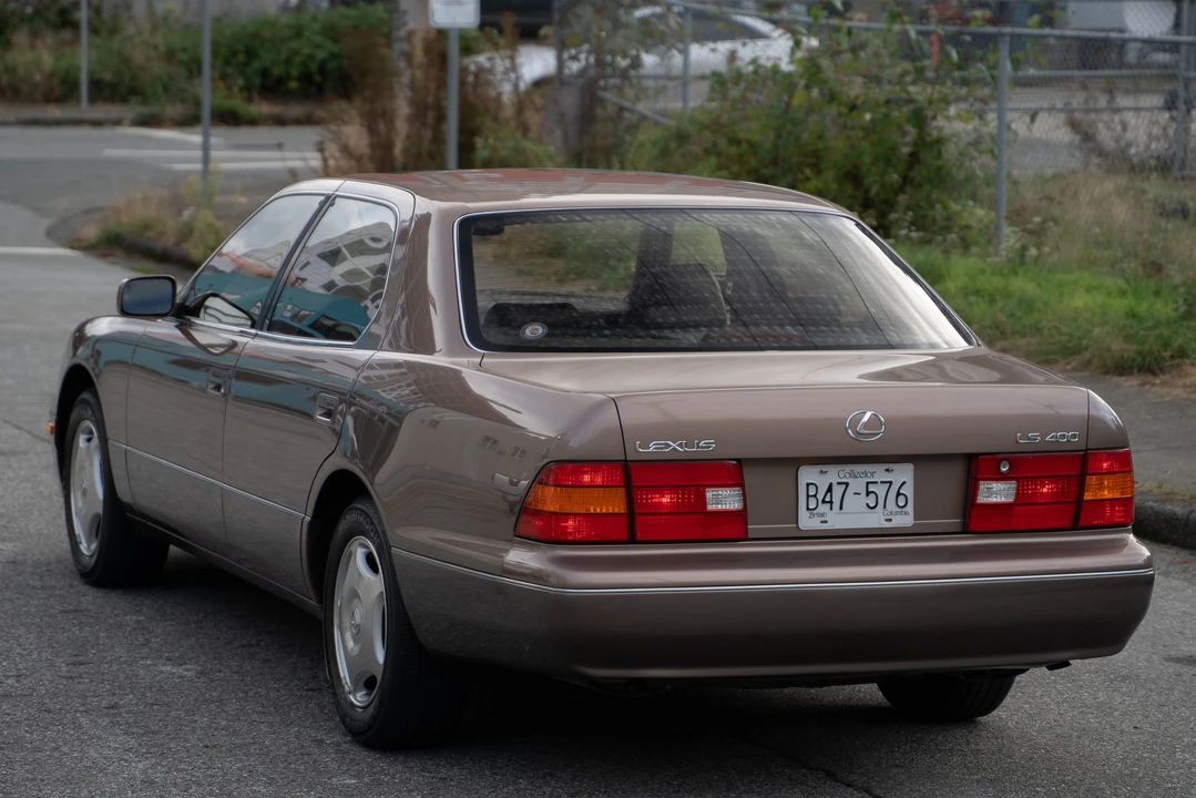 1998 Lexus LS 2nd Gen - Image 11 of 31