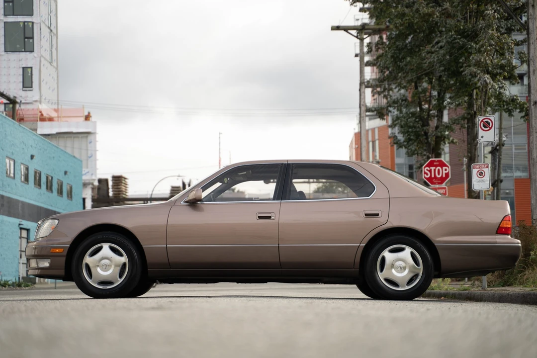 1998 Lexus LS 2nd Gen - Image 10 of 31