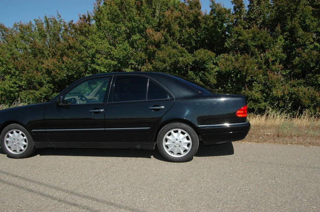 1998 Mercedes-Benz W210 E-Class - Image 6 of 31