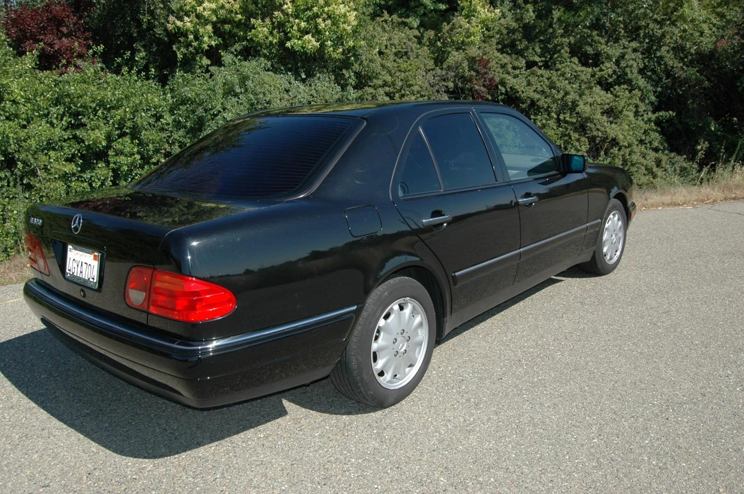 1998 Mercedes-Benz W210 E-Class - Image 10 of 31