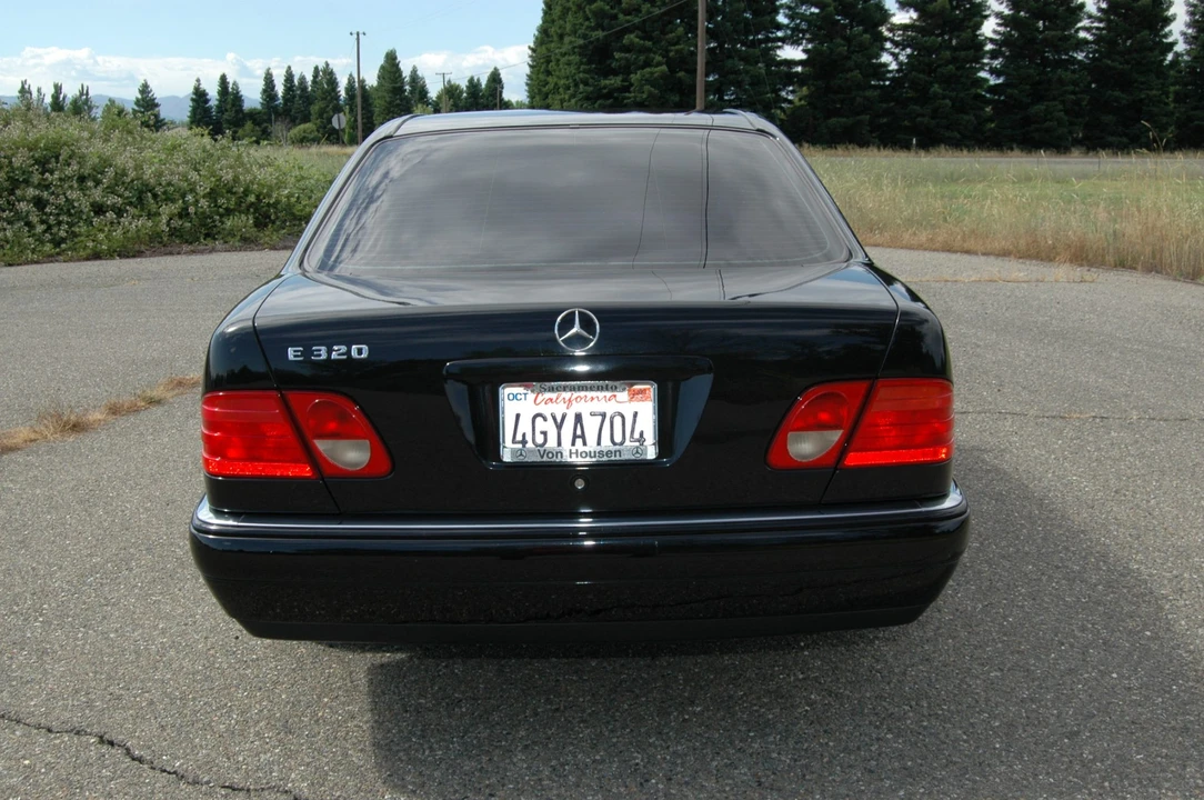 1998 Mercedes-Benz W210 E-Class - Image 9 of 31