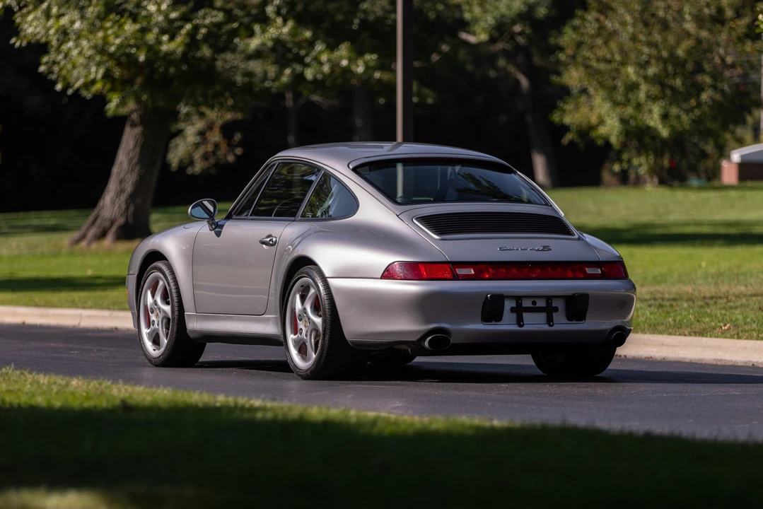 1998 Porsche 993 Carrera 4S - Image 15 of 31