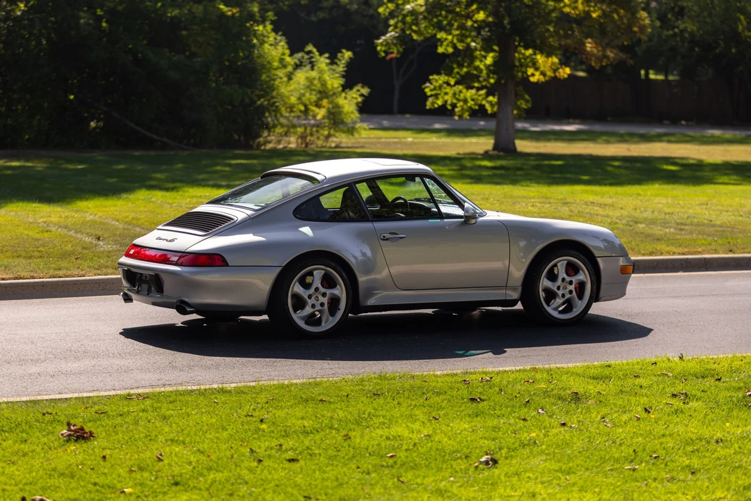 1998 Porsche 993 Carrera 4S - Image 19 of 31