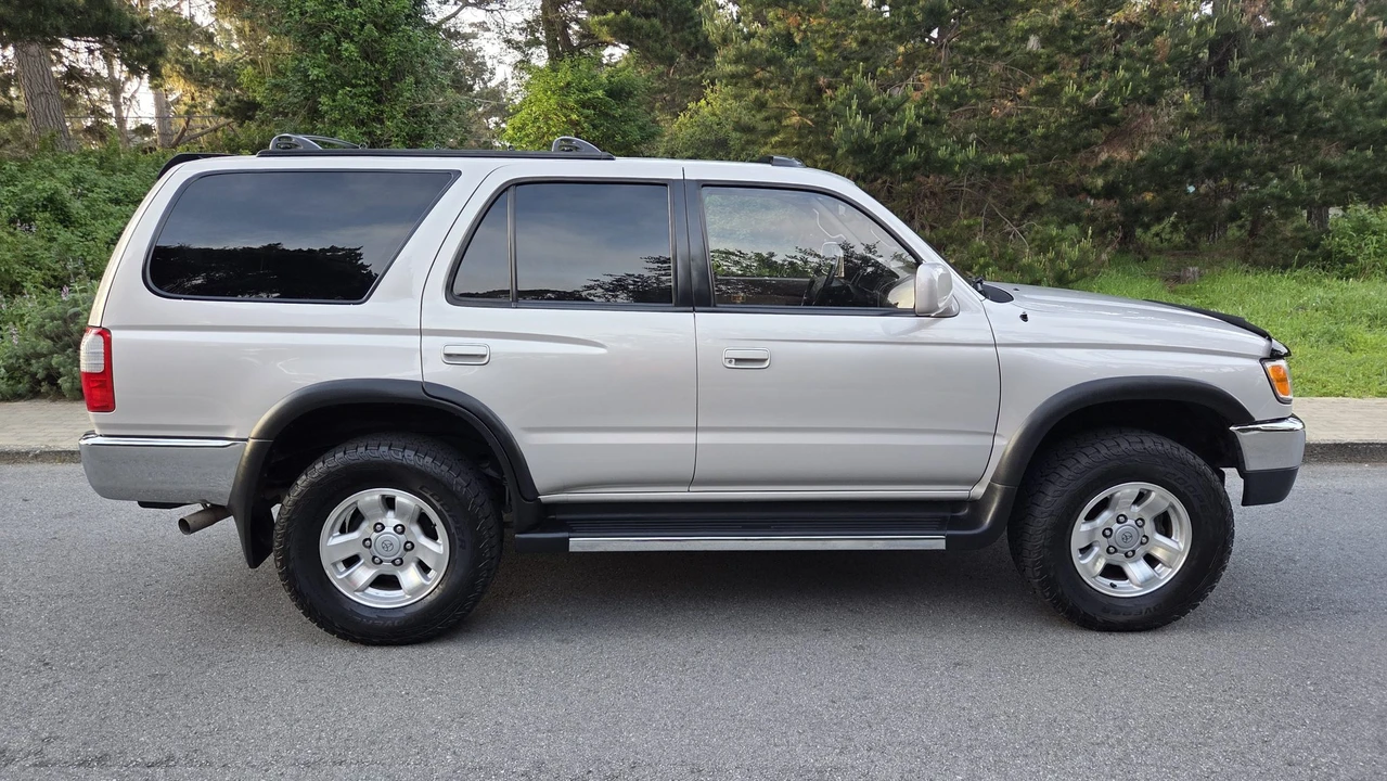 1998 Toyota 4Runner 3rd Gen - Image 9 of 21