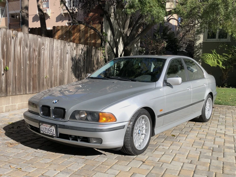 1999 BMW E39 540i - Image 2 of 31