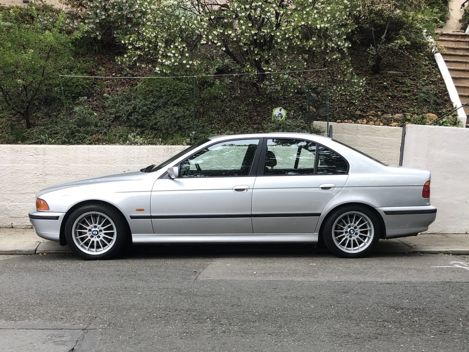 1999 BMW E39 540i - Image 11 of 31