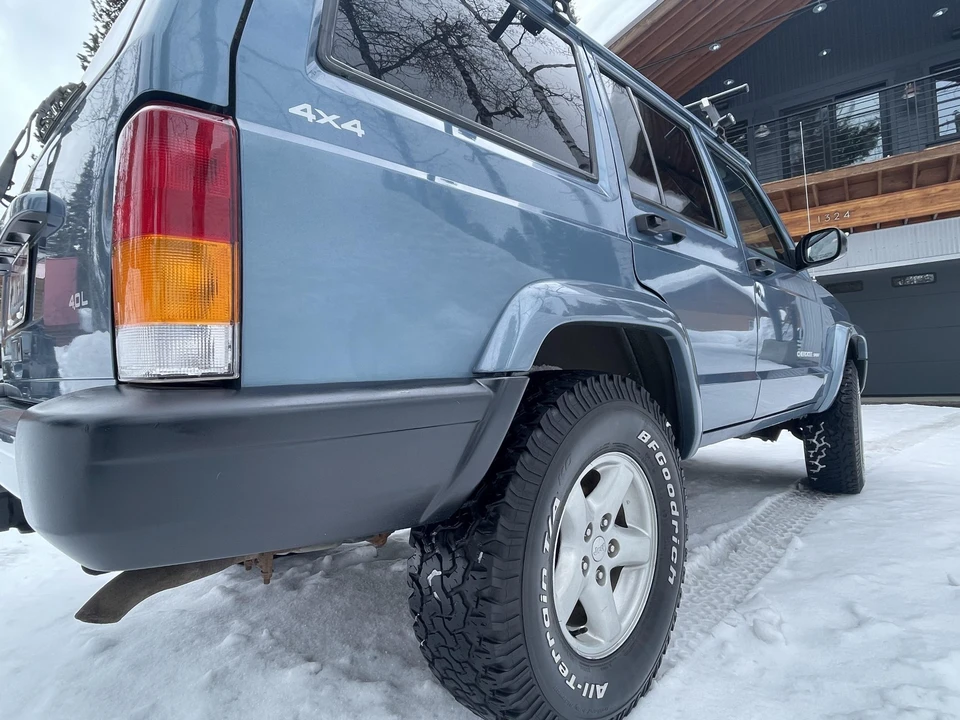 1999 Jeep XJ Cherokee - Image 16 of 31